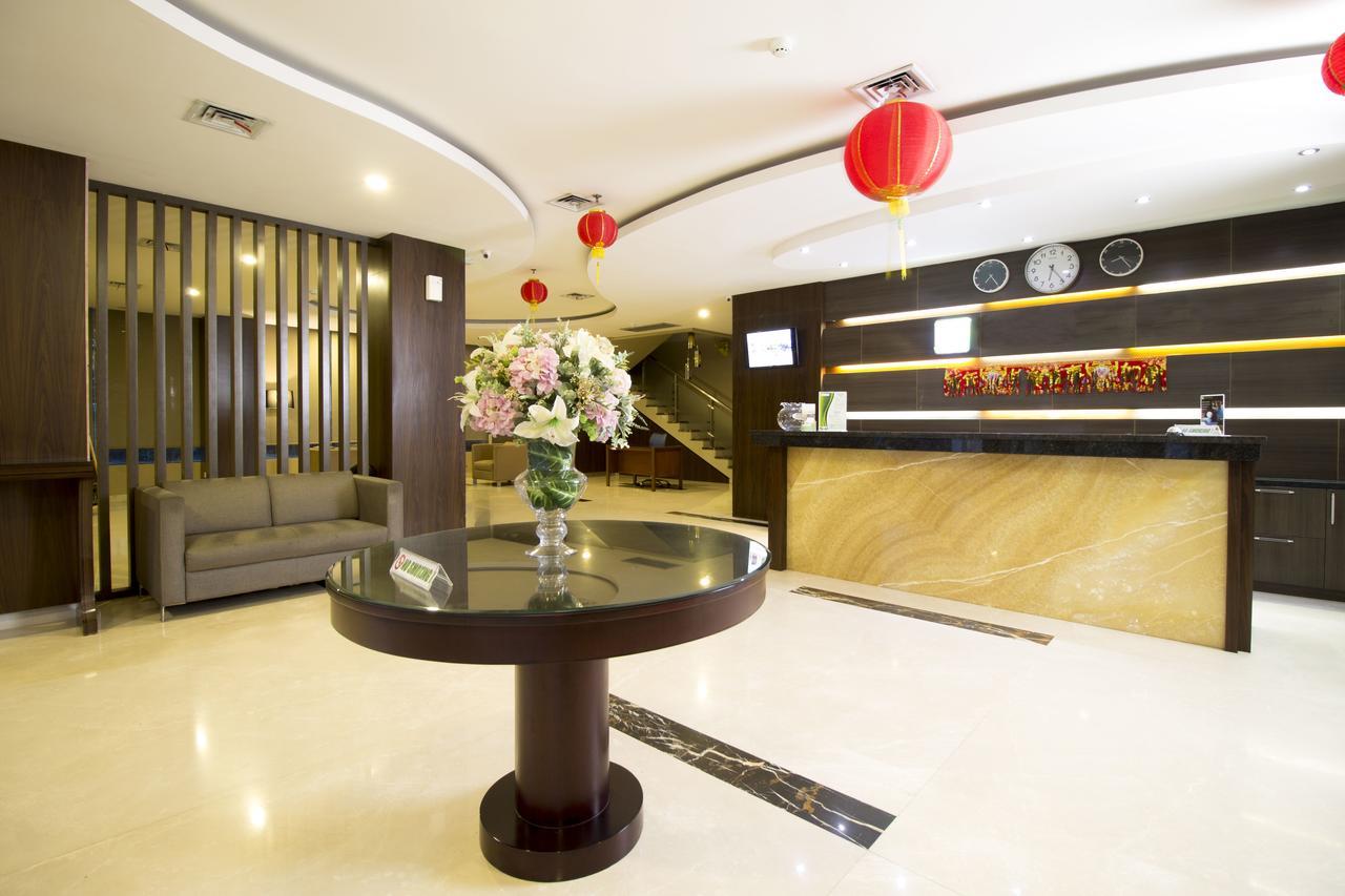 Hotel Reddoorz Near Roxy Giacarta Esterno foto
